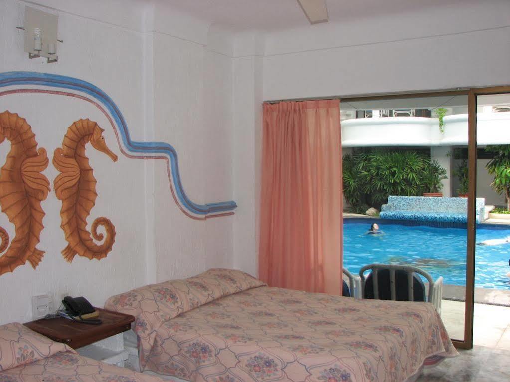 Hotel Y Suites Plaza Manzanillo Exterior photo