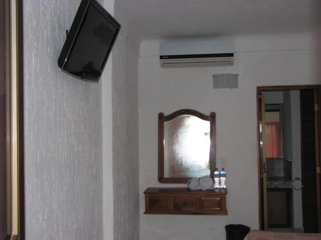 Hotel Y Suites Plaza Manzanillo Exterior photo